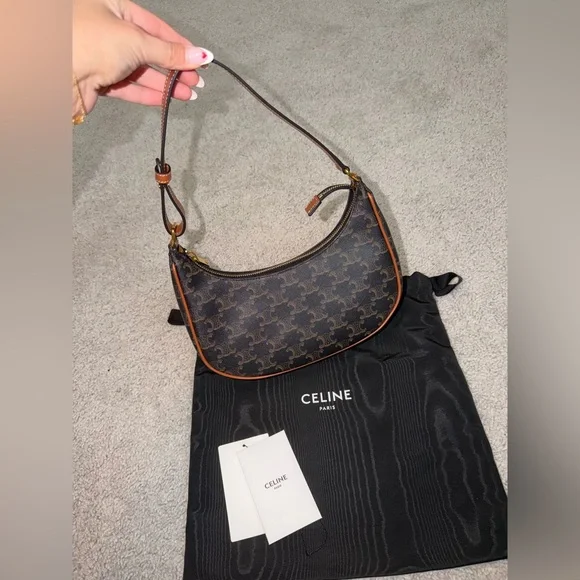 Celine Ava Triomphe Canvas & Calfskin Shoulder Bag! - Picture 1 of 7